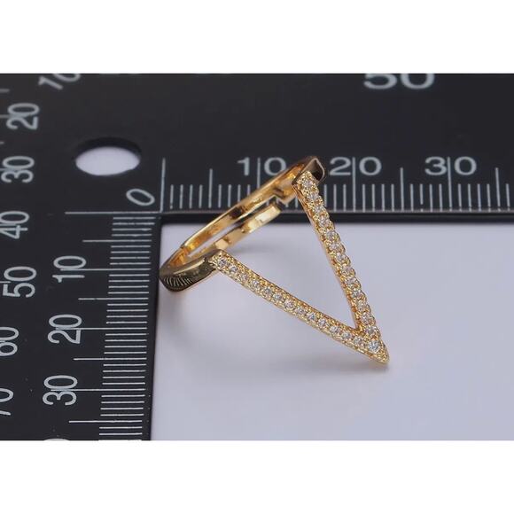 Micropave V Shaped Chevron Ring Adjustable NWT - Picture 5 of 5